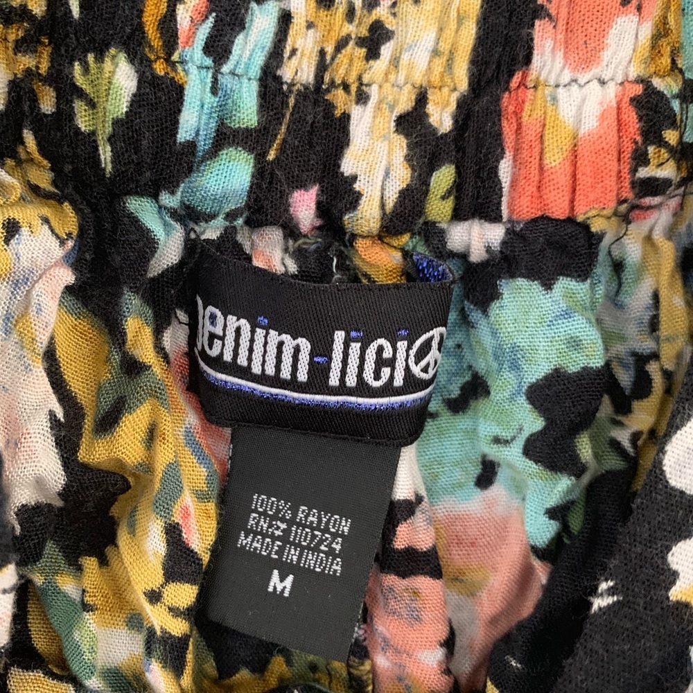 Shorts - Picture 2 of 2
